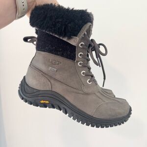 LIKE NEW UGG Adirondack II Waterproof Snow Boots – Women’s 5 Charcoal Gray
